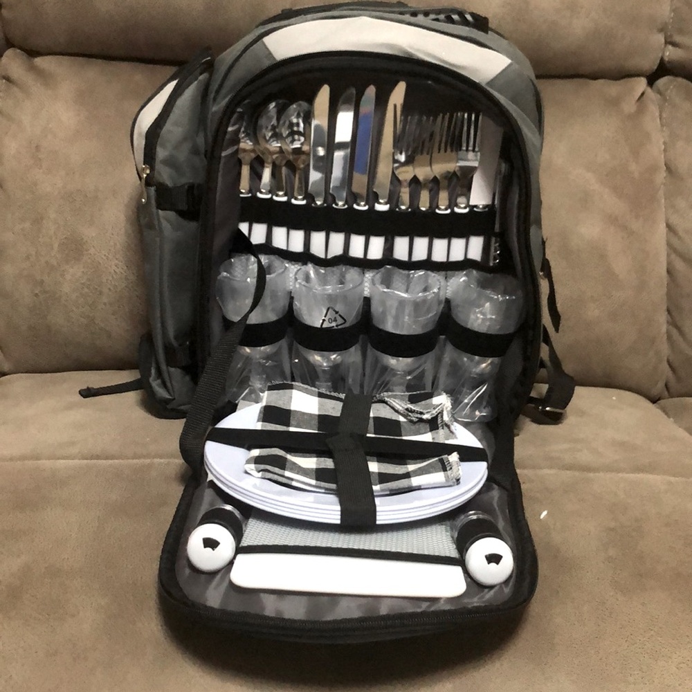 NWOT Picnic Backpack